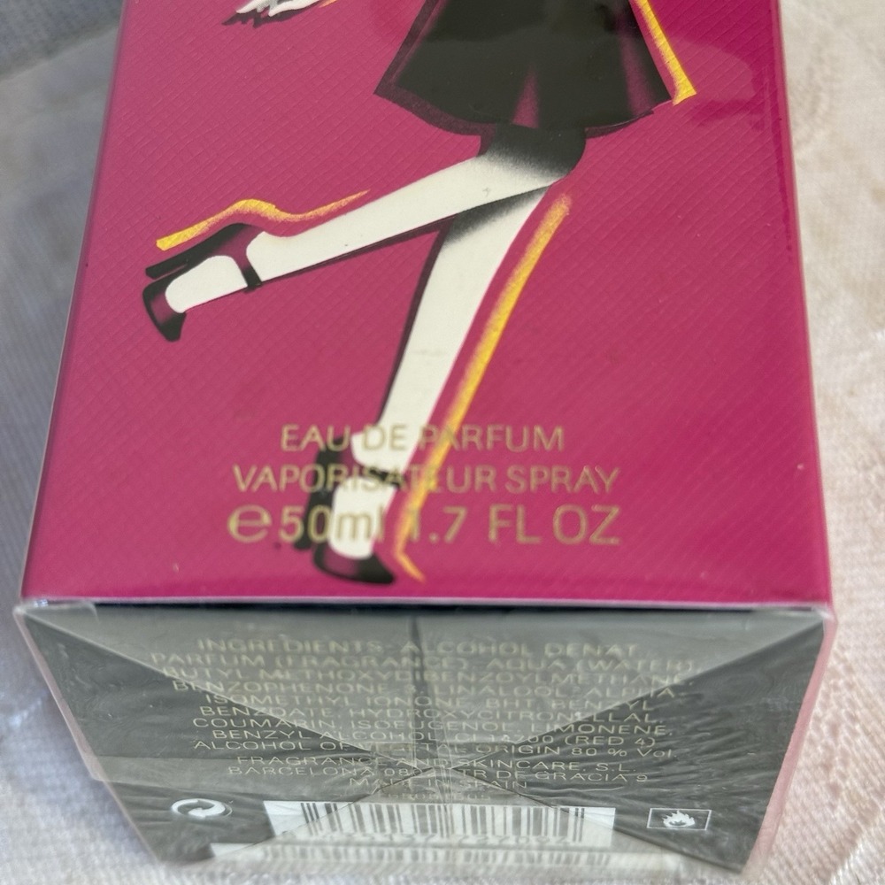 Prada Candy Ladies Eau De Parfum Spray - 1.7 oz. 2015 Collector's Ed. - Picture 2 of 6